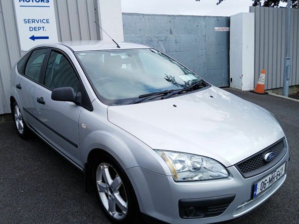 Ford Focus Hatchback, Petrol, 2006, Silver