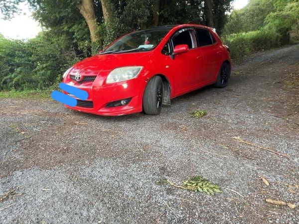 Toyota Auris Hatchback, Diesel, 2007, Red