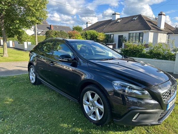Volvo V40 Hatchback, Diesel, 2014, Black