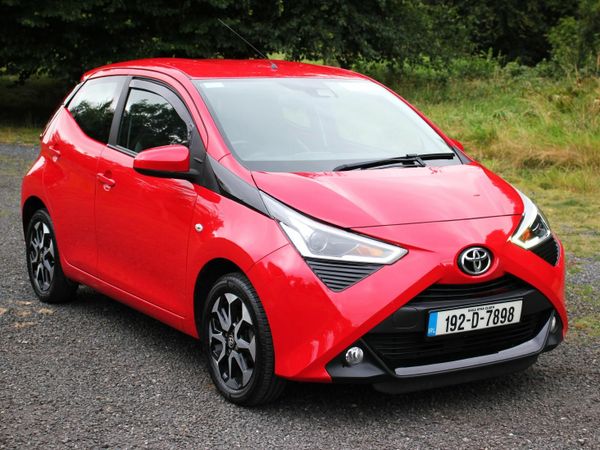 Toyota Aygo Hatchback, Petrol, 2019, Red