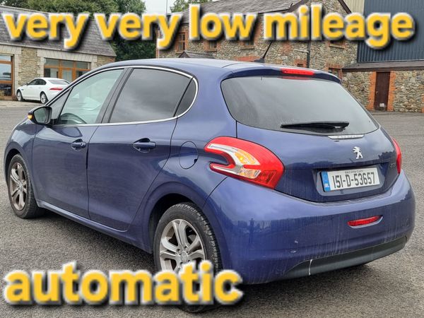 Peugeot 208 Hatchback, Petrol, 2015, Blue