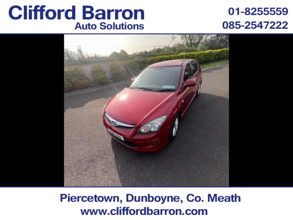 Hyundai i30 Hatchback, Petrol, 2011, Red