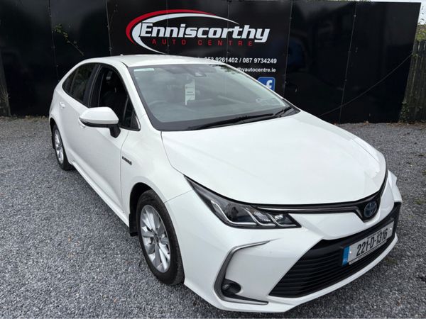 Toyota Corolla Saloon, Petrol Hybrid, 2022, White