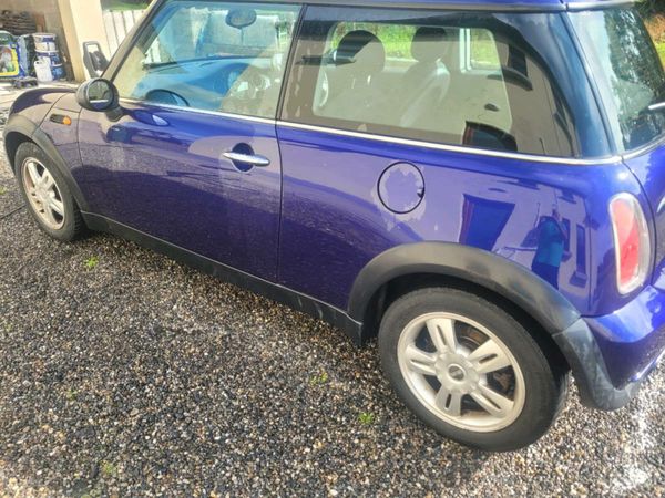 Mini One Hatchback, Petrol, 2005, Purple