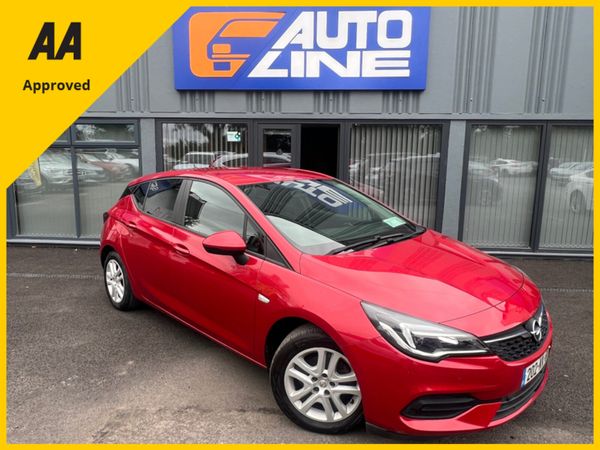 Opel Astra Hatchback, Petrol, 2020, Red