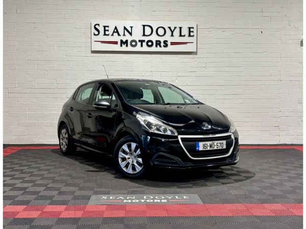 Peugeot 208 Hatchback, Diesel, 2016, Black