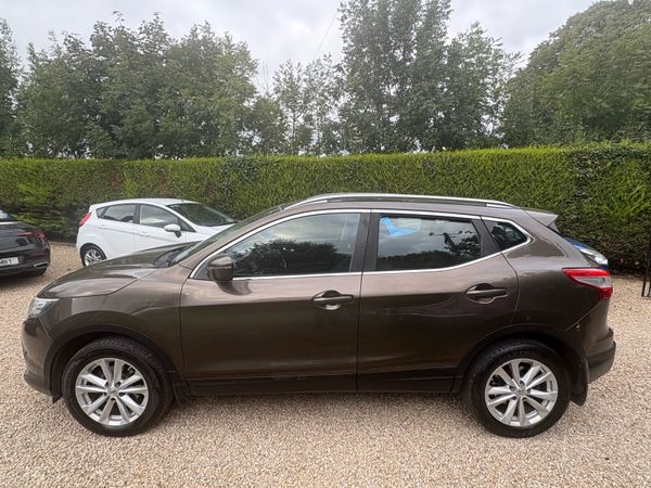 Nissan Qashqai Hatchback, Diesel, 2016, Brown