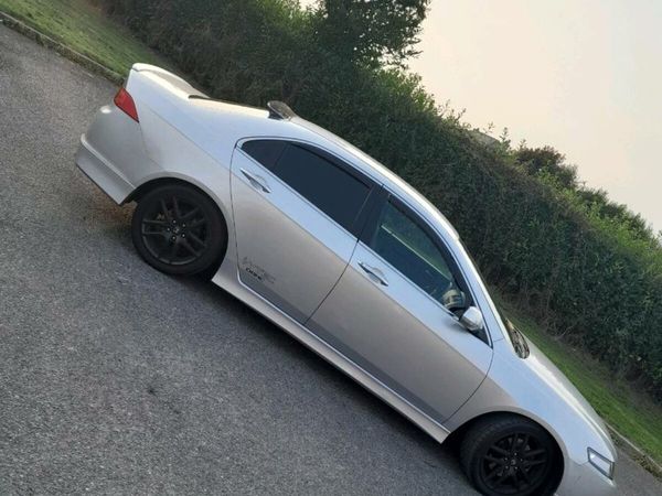 Honda Accord Saloon, Petrol, 2009, Grey