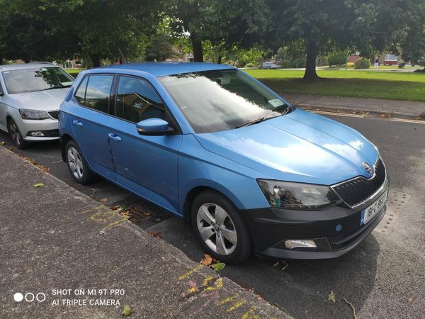 Skoda Fabia Hatchback, Petrol, 2018, Blue
