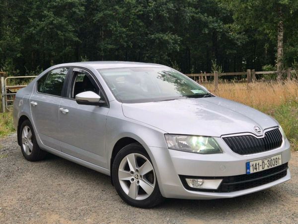 Skoda Octavia Saloon, Diesel, 2014, Silver