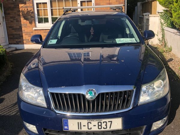 Skoda Octavia Estate, Diesel, 2011, Blue