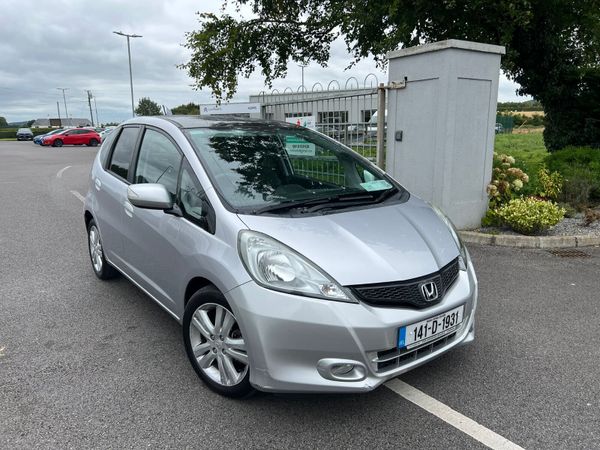 Honda Jazz Hatchback, Petrol, 2014, Grey