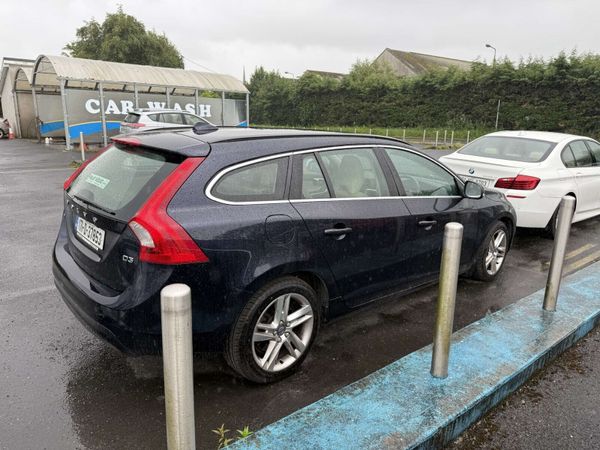 Volvo V60 Estate, Diesel, 2017, Blue