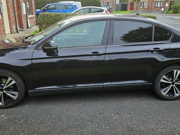 Volkswagen Passat Saloon, Diesel, 2015, Black