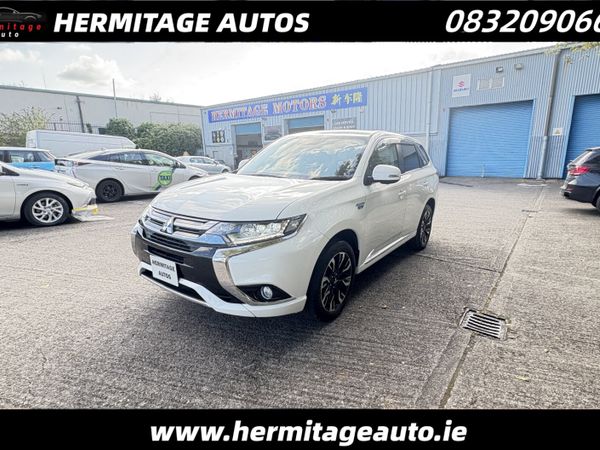 Mitsubishi Outlander SUV, Petrol Plug-in Hybrid, 2016, White