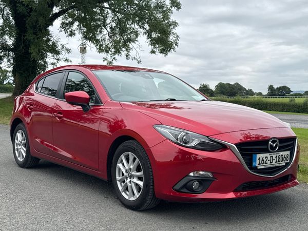 Mazda Mazda3 Hatchback, Diesel, 2016, Red