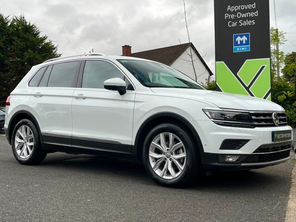 Volkswagen Tiguan Hatchback, Petrol, 2017, White