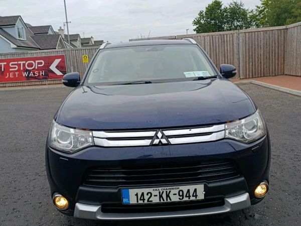 Mitsubishi Outlander SUV, Diesel, 2014, Blue