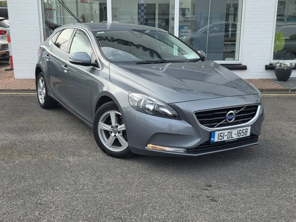 Volvo V40 Hatchback, Diesel, 2015, Grey