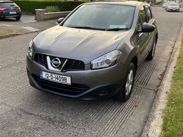 Nissan Qashqai Hatchback, Petrol, 2012, Grey