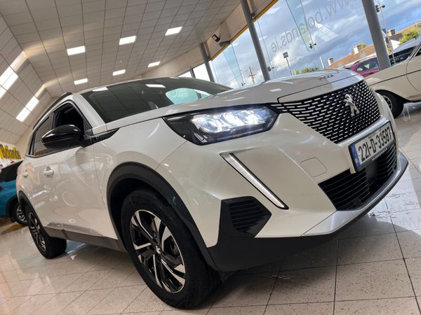 Peugeot 2008 Hatchback, Electric, 2022, White