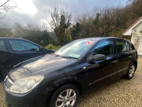 Opel Astra Hatchback, Petrol, 2008, Black