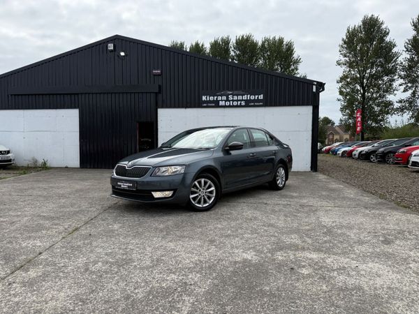 Skoda Octavia Saloon, Diesel, 2016, Grey