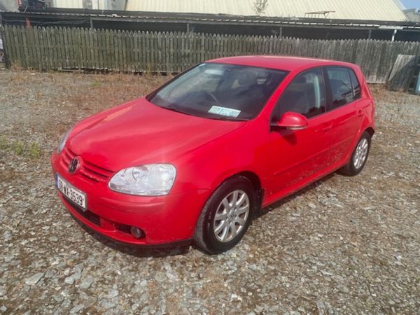 Volkswagen Golf Hatchback, Petrol, 2008, Red