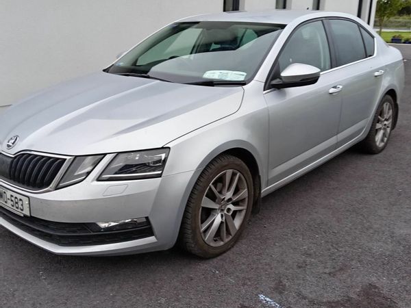 Skoda Octavia Saloon, Diesel, 2020, Grey