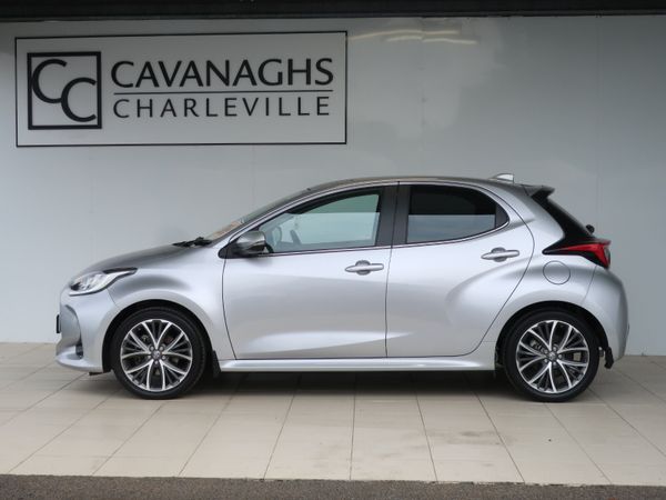 Toyota Yaris Hatchback, Petrol Hybrid, 2023, Grey