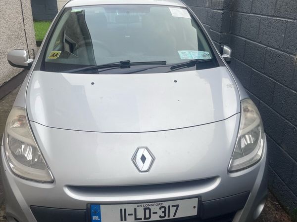 Renault Clio Hatchback, Ethanol Petrol, 2011, Silver