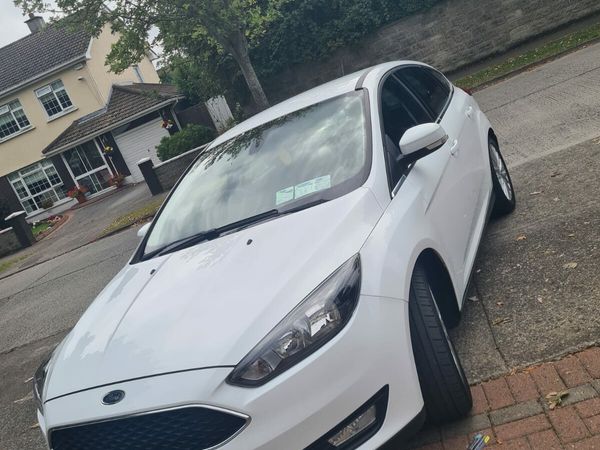 Ford Focus Hatchback, Diesel, 2016, White