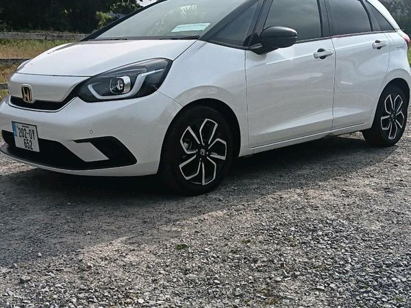 Honda Fit Hatchback, Petrol Hybrid, 2020, White
