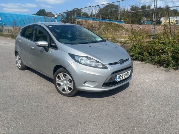 Ford Fiesta Hatchback, Diesel, 2009, Silver