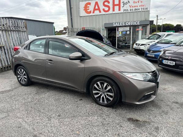 Honda Civic Hatchback, Diesel, 2014, Beige