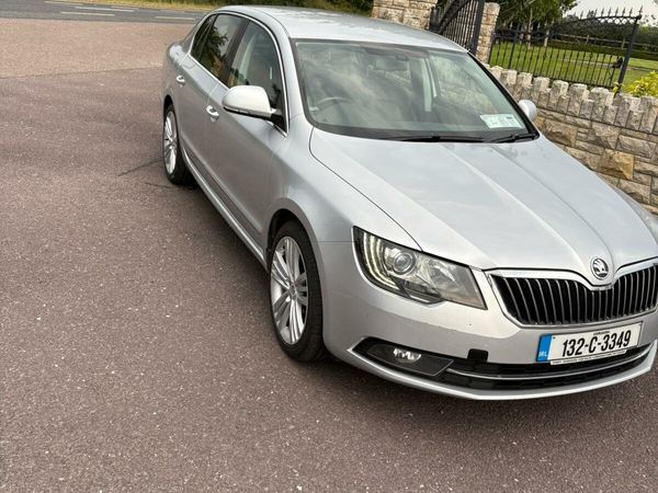Skoda Superb Hatchback, Diesel, 2013, Silver