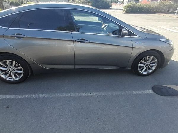 Hyundai i40 Saloon, Diesel, 2015, Silver