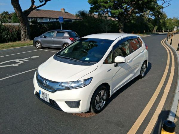 Honda Fit Hatchback, Petrol Hybrid, 2014, White