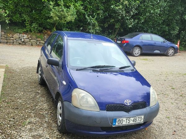 Toyota Yaris Hatchback, Petrol, 2000, Blue