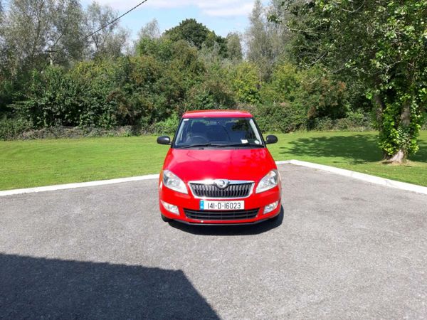 Skoda Fabia Hatchback, Petrol, 2014, Red