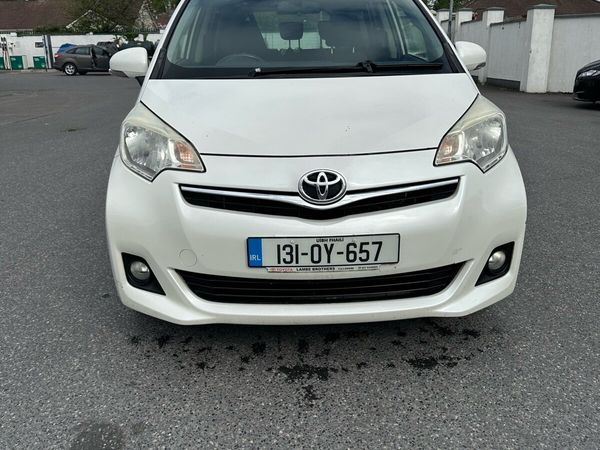 Toyota Verso-S MPV, Petrol, 2013, White