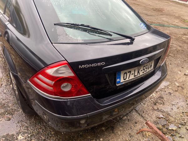 Ford Mondeo Hatchback, Petrol, 2007, Black