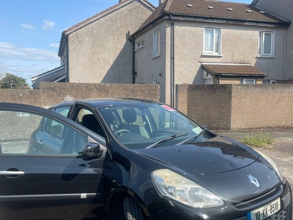 Renault Clio Hatchback, Petrol, 2010, Black