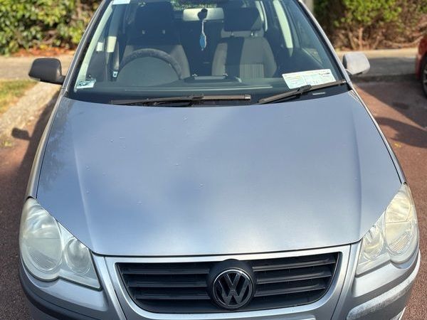 Volkswagen Polo Hatchback, Petrol, 2006, Silver