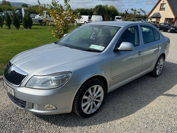 Skoda Octavia Saloon, Diesel, 2013, Silver