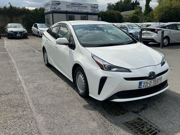 Toyota Prius Hatchback, Petrol Hybrid, 2022, White