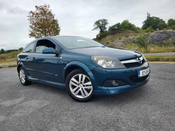 Opel Astra Hatchback, Petrol, 2007, Green