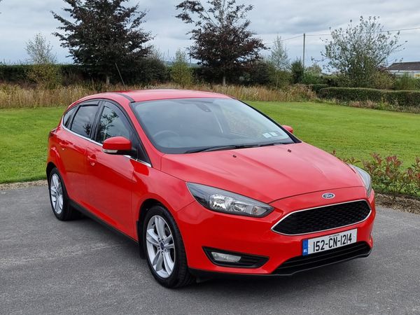 Ford Focus Hatchback, Diesel, 2015, Red