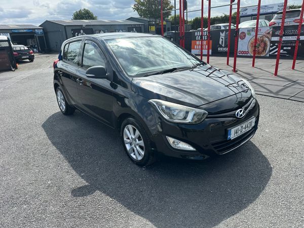 Hyundai i20 Hatchback, Petrol, 2014, Black