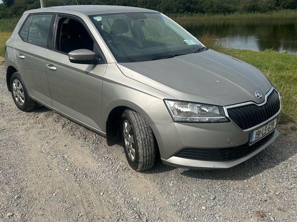 Skoda Fabia Hatchback, Petrol, 2019, Grey